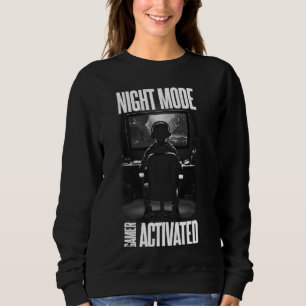 Sweatshirt Jeux vidéo. Mode nuit, joueur activé.