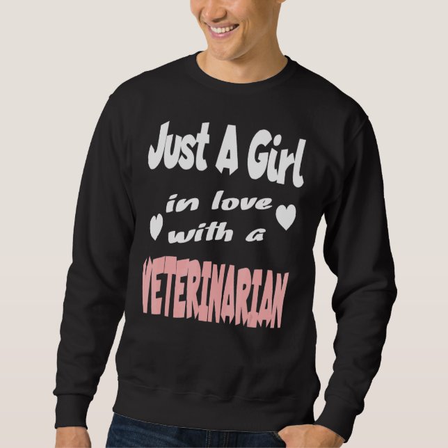 Sweatshirt Juste une fille amoureuse avec un vétérinaire 1 (Devant)