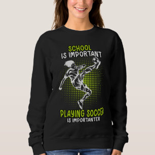 Sweatshirt Les gars cool jouent au football footballeurs jeun