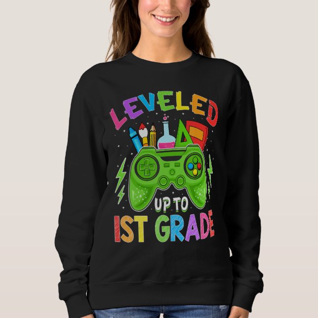 Sweatshirt Leveled Up To 1st Grade Gamer Back To School Stude (Devant)