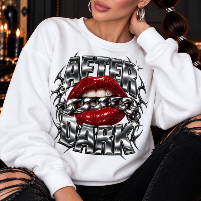 Sweatshirt Lèvres Rouges Après la Nuit Chrome (After Dark chrome graphic sweatshirt: bold red lips, silver chain and effortless attitude.)