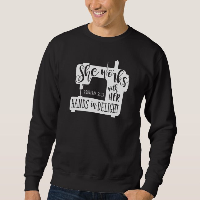 Sweatshirt Machine À Coudre Elle Travaille Avec Ses Mains Dan (Devant)