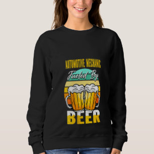 Sweatshirt Mécanicienne automobile alimentée à la bière drôle