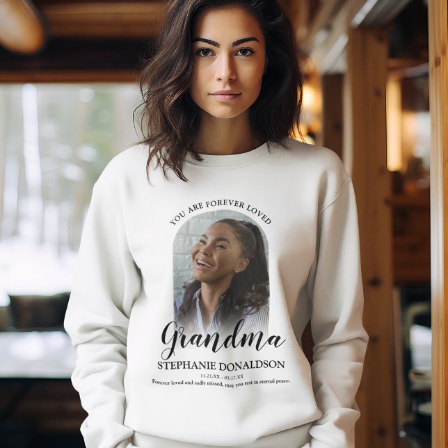 Sweatshirt Mémé aimée pour toujours | Mémorial photo (Créateur téléchargé)