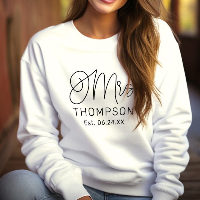 Sweatshirt Mme Black Modern Script Personnalisé Mariage Nouve (Créateur téléchargé)