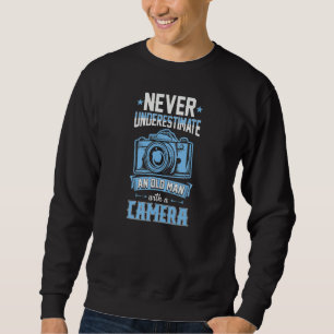 Sweatshirt Ne sous-estimez jamais un vieil homme avec une pho