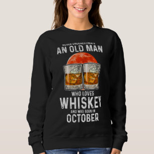 Sweatshirt Ne Sous-Estimez Jamais Un Vieux Homme Qui Aime Le 