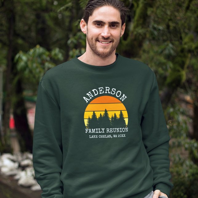 Sweatshirt Pins de Réunion Famille Sunset Green (Customize to change text size. Choose from a variety of shirt sizes and styles.)