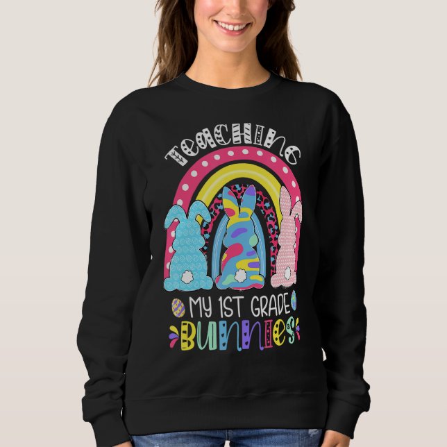 Sweatshirt Rainbow Enseigner mes lapins de 1ère année Pâques  (Devant)