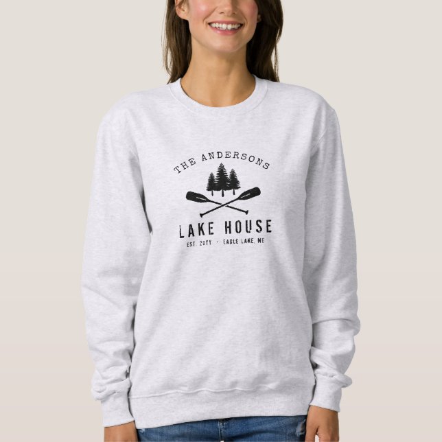 Sweatshirt Rustic Lake House Boat Oars Trees Nom de famille (Devant)