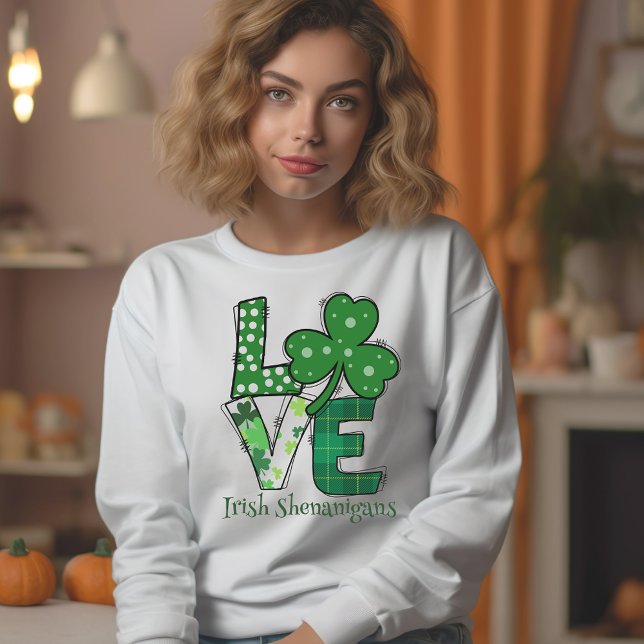 Sweatshirt St. Paddys Day Amour Shenanigans Irlandais  (Créateur téléchargé)