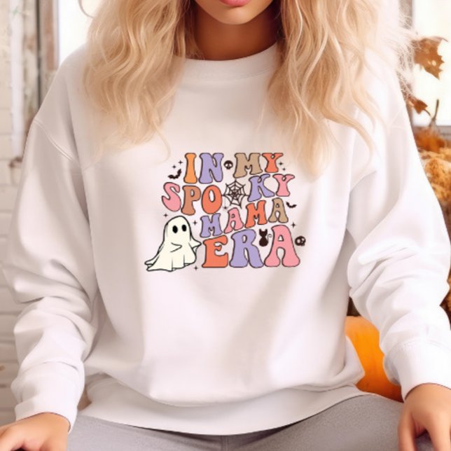 SWEATSHIRT SUPER HALLOWEEN DANS MON ÉPOQUE ÉFFRAYANTE DE MAMA (In my spooky mama era vintage retro groovy halloween mommy outfit in pastel colors)