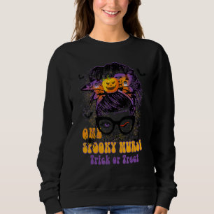 Sweatshirt Une infirmière Éffrayante Messy Cheveux Bun Hallow