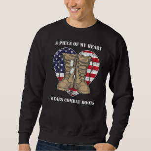 Sweatshirt Une Partie De Mon Coeur Porte Des Bottes De Combat