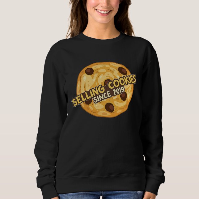 Sweatshirt Vente de biscuits depuis 2019 Fabrication de biscu (Devant)
