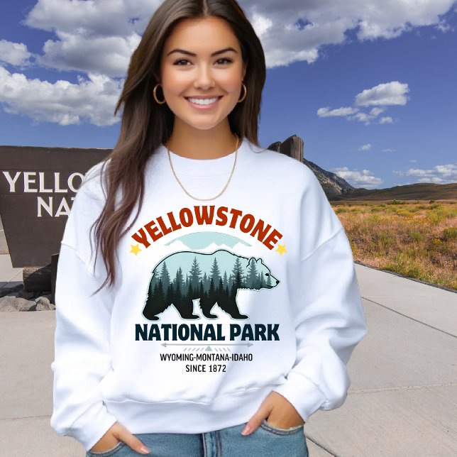 Sweatshirt Yellowstone Wilderness Bear - Cozy Outdoor Vibes  (Créateur téléchargé)