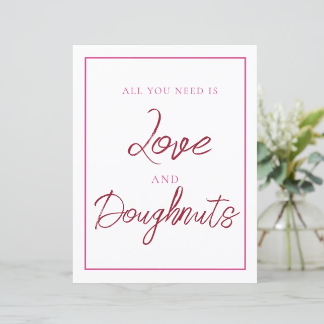 Symbole rose et rouge en beigne (Debout devant)