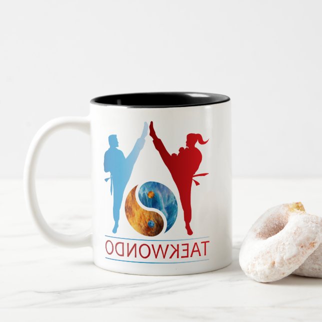 Symbole Yang Et Yang Taekwondo Mug (Avec donut)