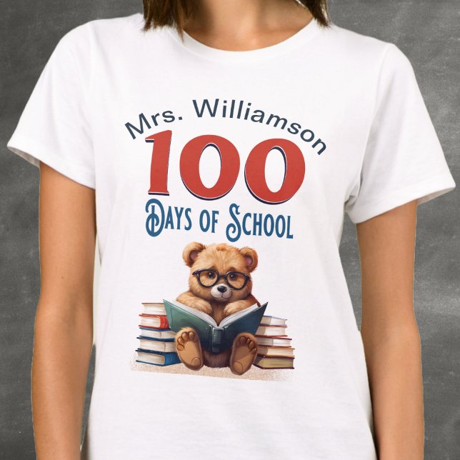 T-shirt 100 Jours d'École Ourson Mignon Lecture Enseignant (The 100 Days of School Books Teacher Staff fun design is here to make the milestone of 100 days of s)