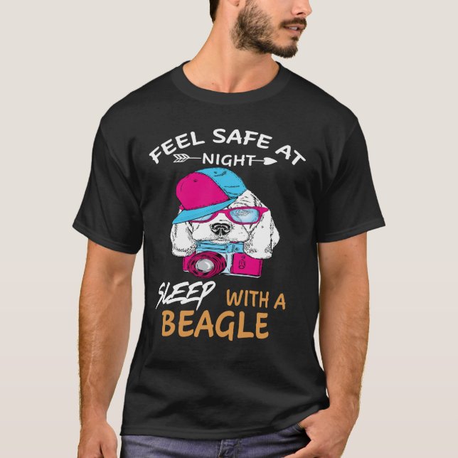 T-shirt 119 Sens En Sécurité La Nuit Sommeil Avec Un Beagl (Devant)