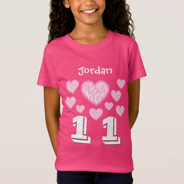 T-Shirt 11 Anniversaire Coeurs Fille Grand Nombre Nom Pers (Devant)