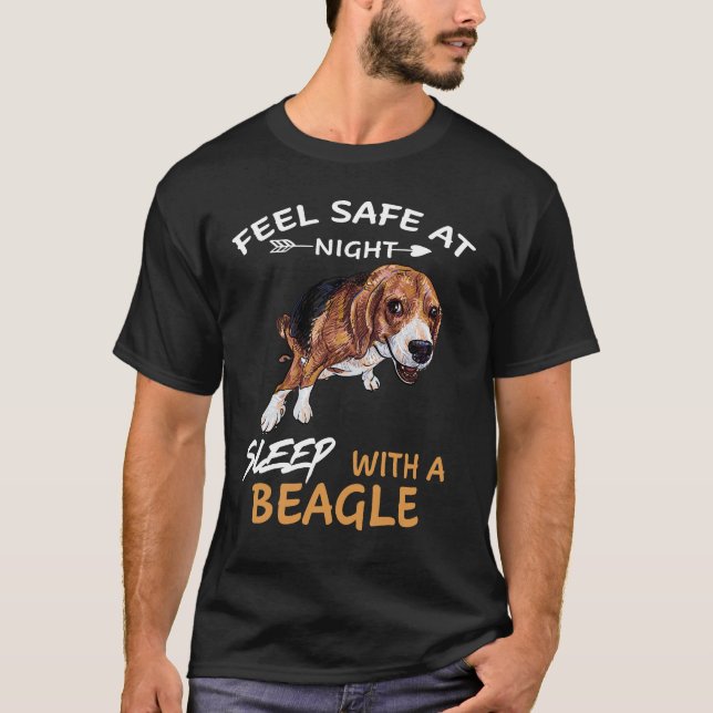 T-shirt 124 Sens En Sécurité La Nuit Sommeil Avec Un Beagl (Devant)