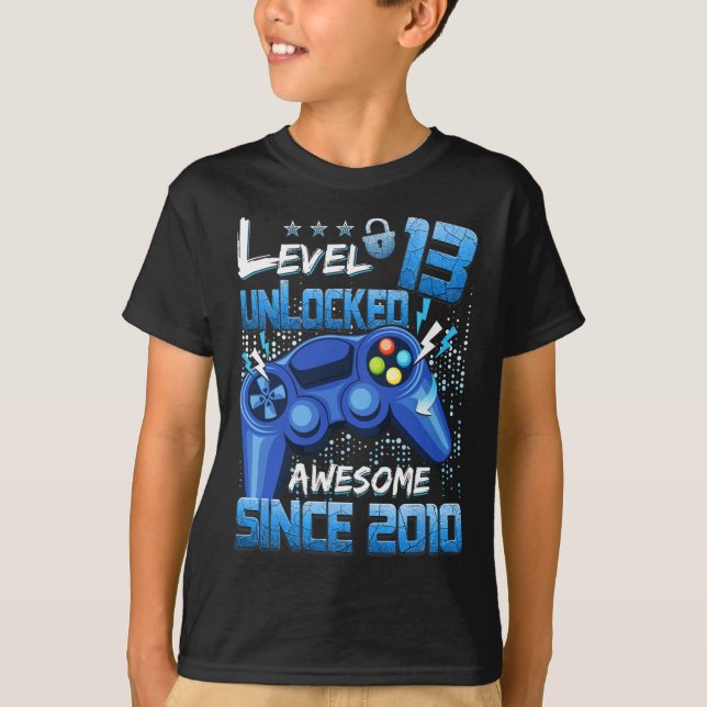T-shirt 13 Déverrouillé Awesome 2010 Jeu vidéo garçon 13e  (Devant)