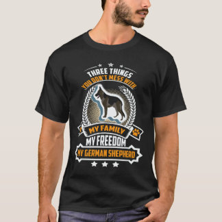 T-shirt 15 Trois choses que vous ne dérangez pas Ma famill