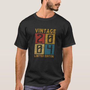 T-shirt 18E Anniversaire Vintage 2004 Né En 2004 18 Ans