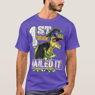 T-shirt 1ère classe Nail T Rex Dinosaur Graduation