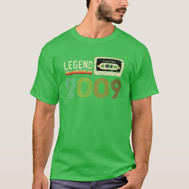 T-shirt 2009 Anniversaire Cassette vintage fille (Devant)