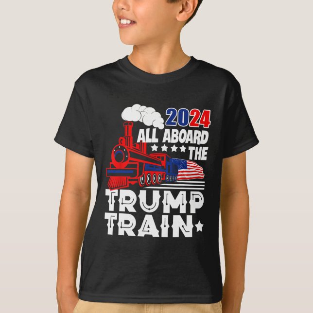 T-shirt 2024 À Bord Du Trump Train Usa American Flag (Devant)