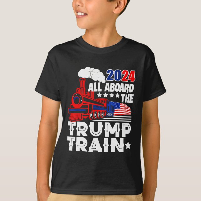 T-shirt 2024 À Bord Du Trump Train Usa American Flag (Devant)