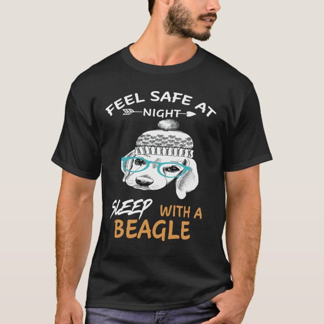 T-shirt 23 Sentez En Sécurité La Nuit Dormir Avec Un Beagl (Devant)