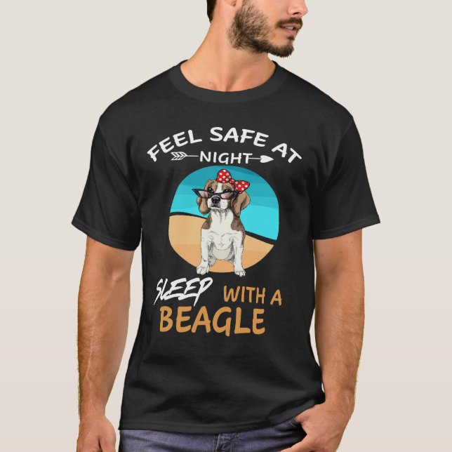 T-shirt 26 Sentez En Sécurité La Nuit Dormir Avec Un Beagl (Devant)