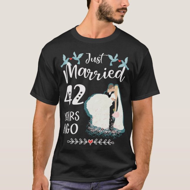 T-shirt 42e anniversaire de mariage - Tout juste mariés de (Devant)