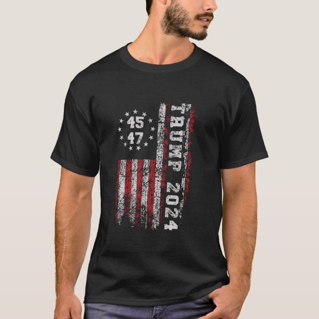 T-shirt 45 47 Trump 2024 - Chemise du drapeau américain (Devant)