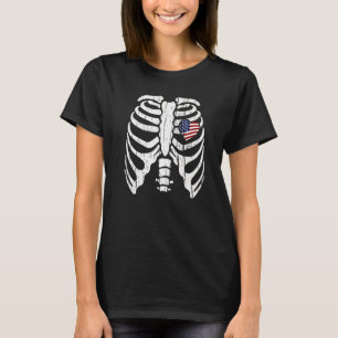T-shirt 4 juillet Skeleton Heart Rib Cage X Ray Usa Drapea