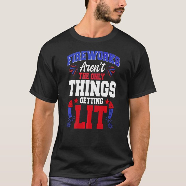 T-shirt 4 juillet Technicien en Firework Drapeau américain (Devant)