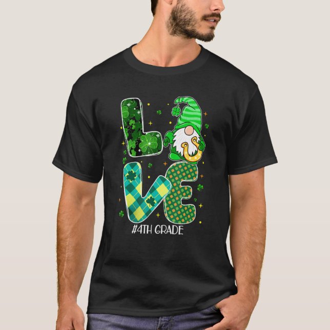 T-shirt 4e année Amour Gnome Shamrock irlandais Enseignant (Devant)