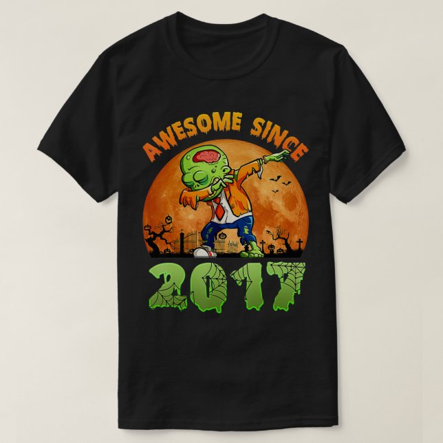 T-shirt 4e anniversaire Dabbing Zombie Halloween 4 ans (Design devant)