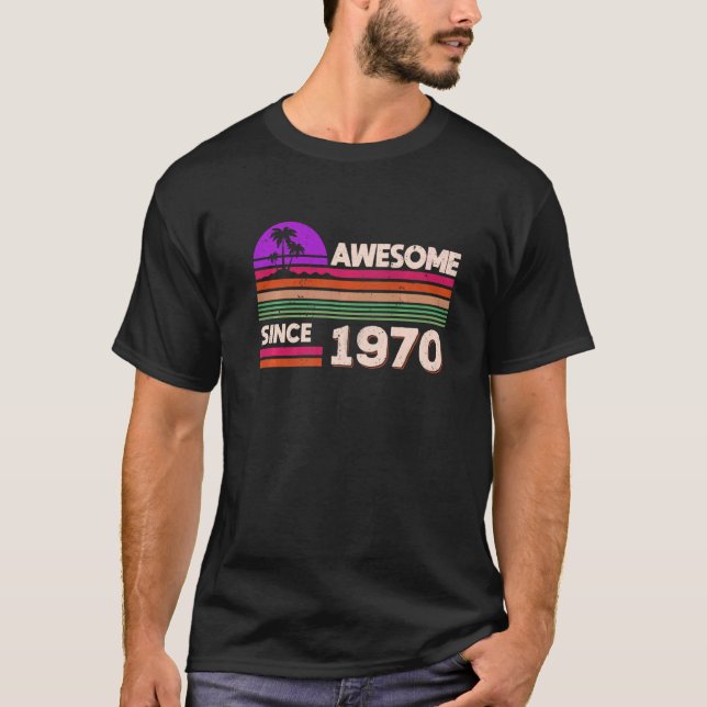 T-shirt 52e anniversaire Hommes Femmes stupéfiant depuis 1 (Devant)