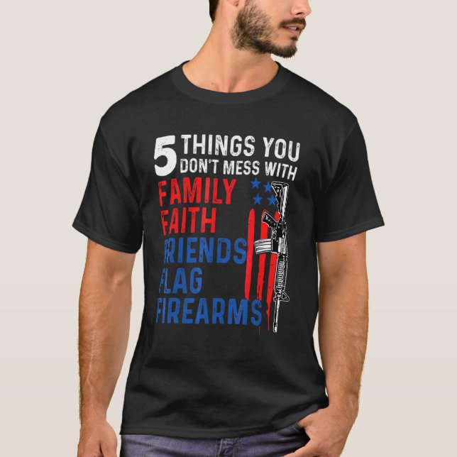 T-shirt 5 Choses que vous ne manquez pas avec les amis de  (Devant)
