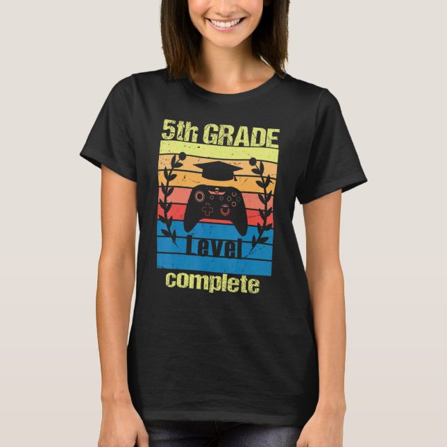 T-shirt 5th Grade Level Complete  Graduation Video Gamer C (Devant)
