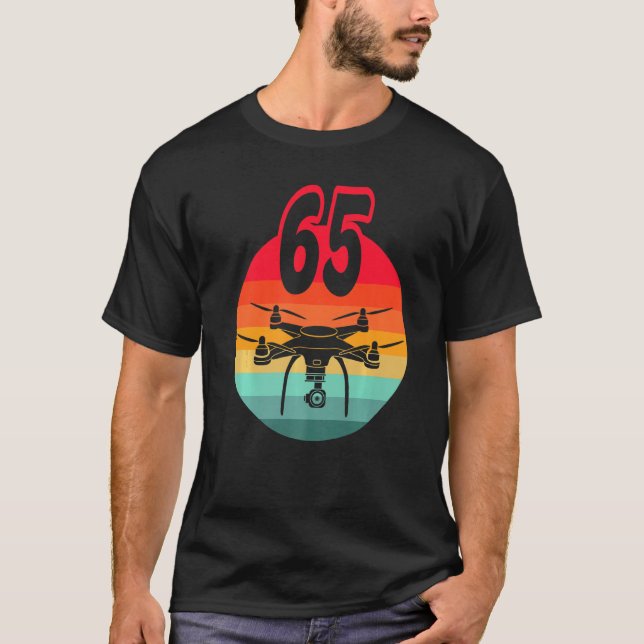 T-shirt 65e Anniversaire I Télécommande Rétro Drones Avec  (Devant)