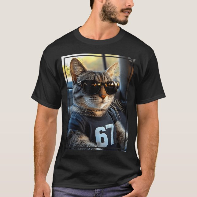 T-shirt 67 And Still Cool Funny Birthday Meme Cat  (Devant)