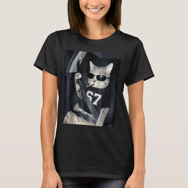 T-shirt 67 Cat Wearing Sungles Gen Alpha Smoking Cat  (Devant)