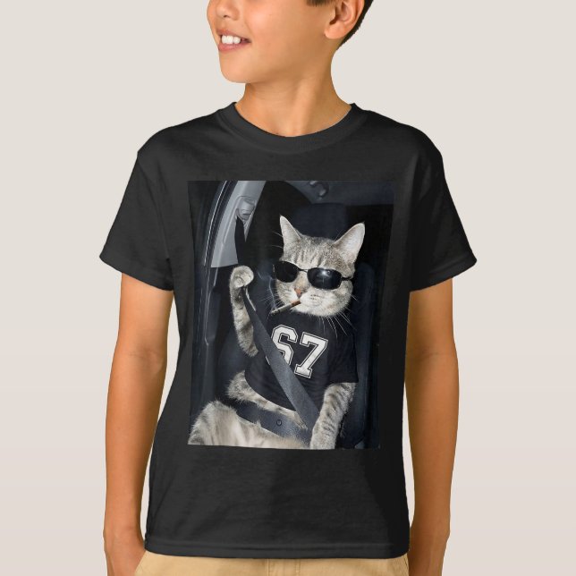 T-shirt 67 Cat Wearing Sungles Gen Alpha Smoking Cat  (Devant)