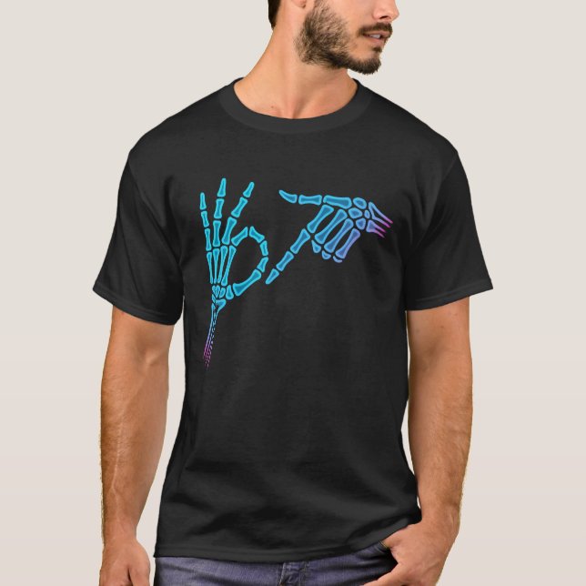 T-shirt 67 Mème Squelette Main 6 7 Halloween Six Sept Funn (Devant)
