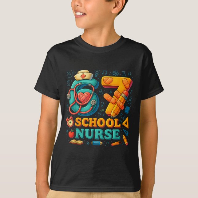 T-shirt 67 Nurse Days Funny Medical Back To School  (Devant)